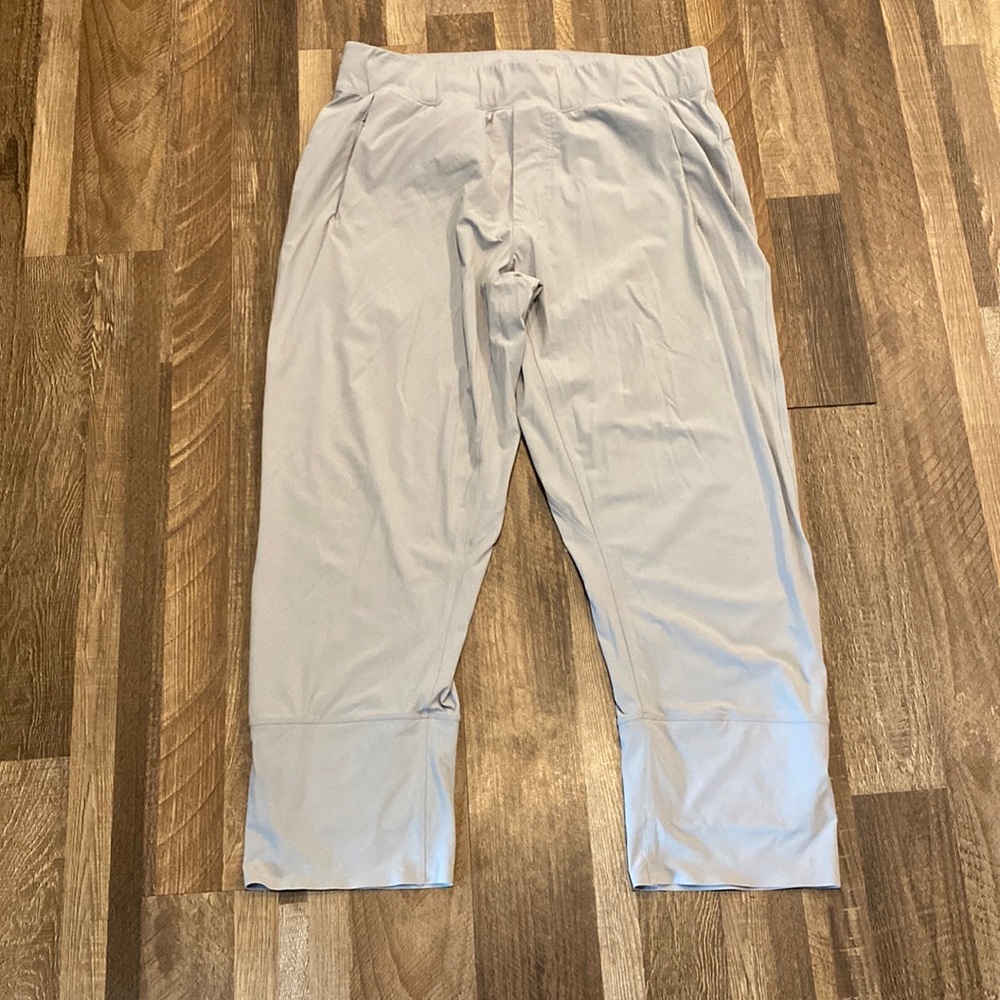 Lululemon Cropped Yoga Pants